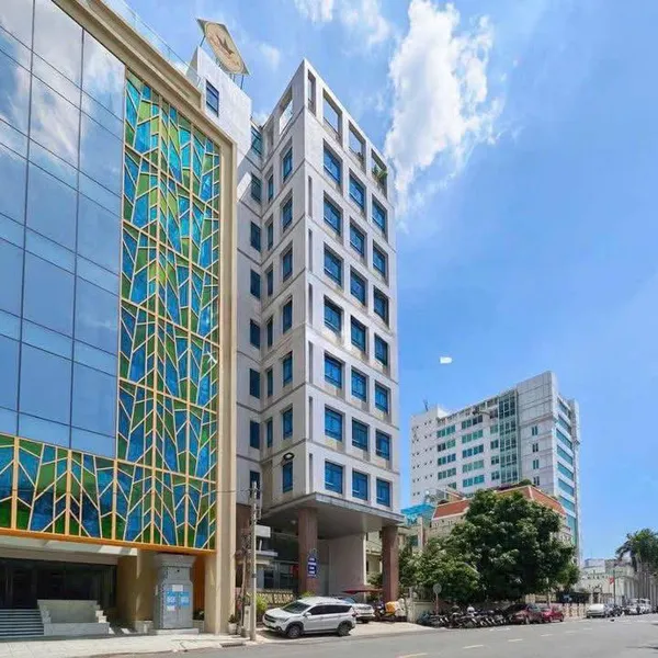 Bán toà nhà 40 Hoàng Việt, P. Tân Sơn Nhất, Quận Tân Bình