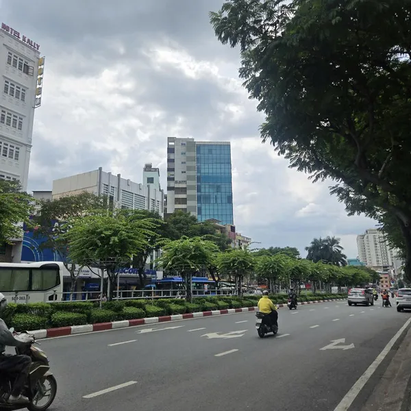 Bán toà nhà 39 - 41 Hoàng Diệu, P. Xóm Chiếu, Quận 4