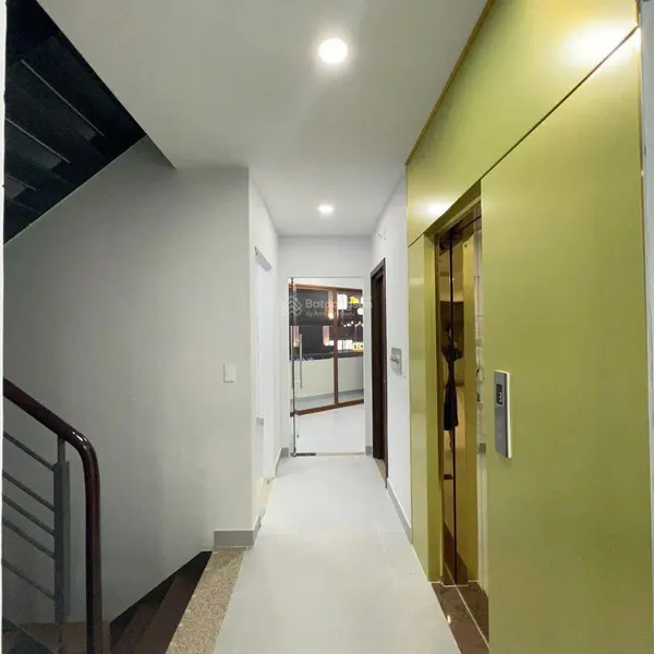 Bán nhà 24 Hoàng Việt, P. Tân Sơn Nhất, Quận Tân Bình