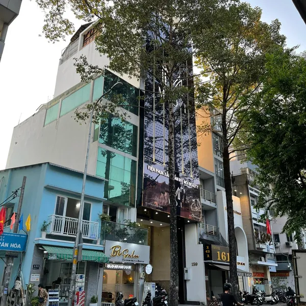 Bán tòa nhà 157 - 159 Trần Bình Trọng, Phường 2, Quận 5