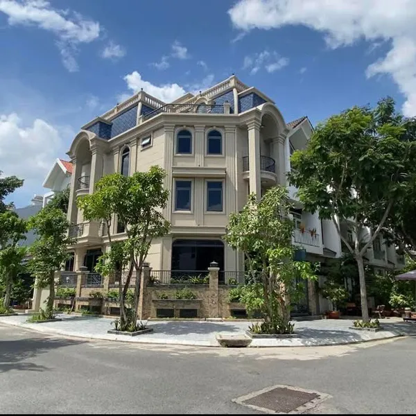 Biệt thự góc 2 mặt tiền SADECO Tân Phong 8m x 18m