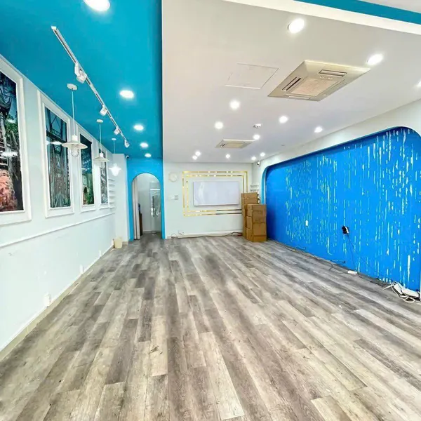 Nhà 5 tầng khu Kim Sơn Quận 7, Dt: 5m x 20m