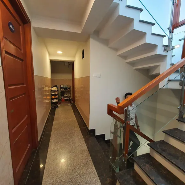 Nhà 5 tầng góc 2 mặt tiền khu Kim Sơn 7m x 20m