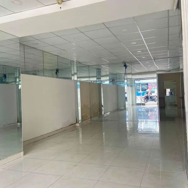 Bán nhà 3T mt huỳnh tấn phát , bình thuận 4.5m x20m