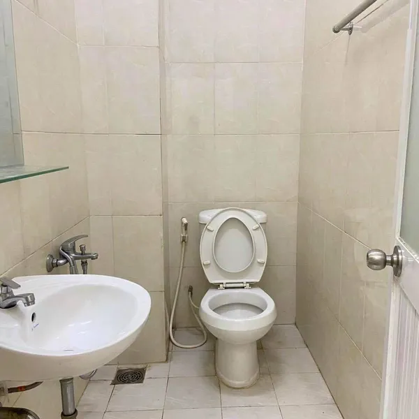 Bán nhà 3T mt huỳnh tấn phát , bình thuận 4.5m x20m