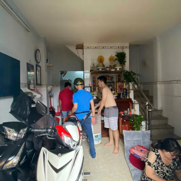 Nhà 2T hẻm thông 116 Huỳnh Tấn Phát 3,85m x 11m