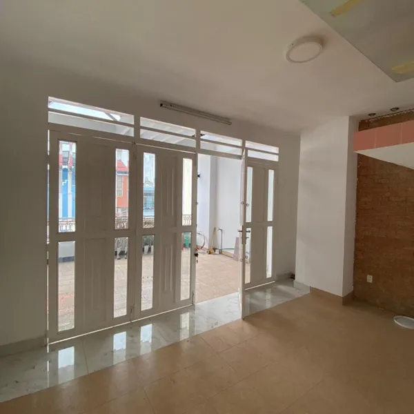 Nhà 4 tầng hẻm 308 Huỳnh Tấn Phát 5m x 23m