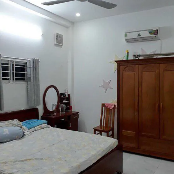 Nhà 2 tầng hẻm xe hơi 1135 Huỳnh Tấn Phát