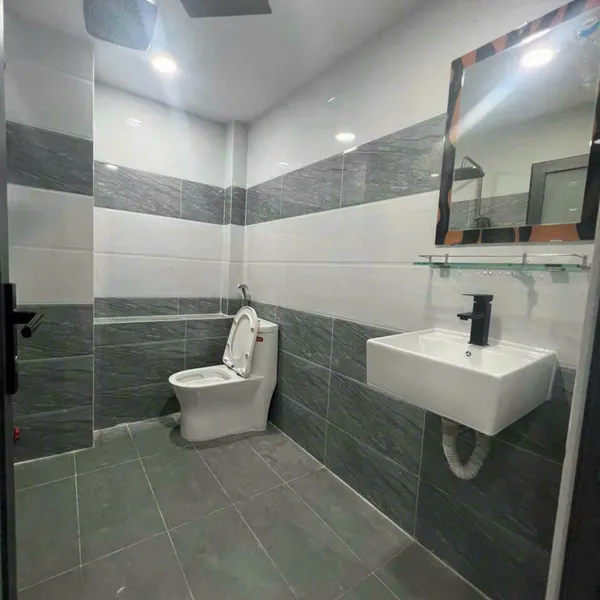 Nhà 3 tầng hẻm xe hơi 502 Huỳnh Tấn Phát, Phường Bình Thuận