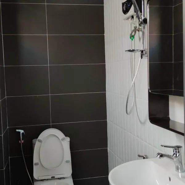 Nhà 2 tầng hẻm xe hơi 502 Huỳnh Tấn Phát 3,4m x 10,4m