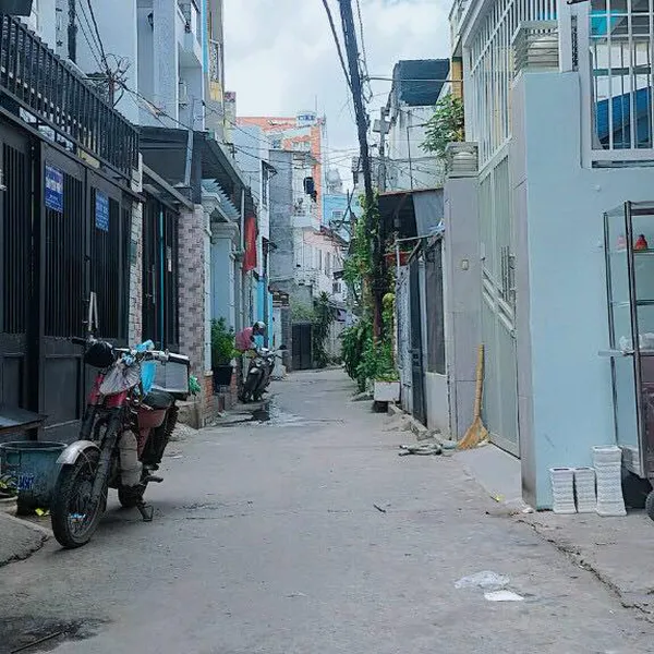 Nhà 3T hẻm 1113 Huỳnh Tấn Phát 5m x 12m