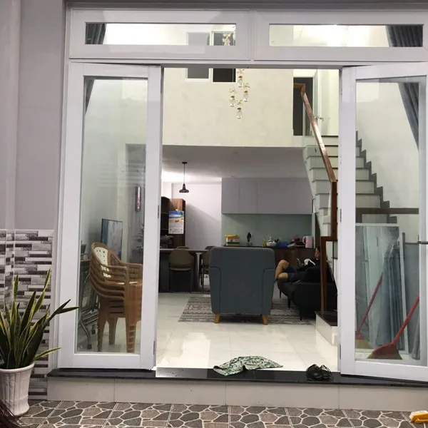 Nhà 2 tầng hẻm 136 Huỳnh Tấn Phát , 4m x 12.6m nở hậu 4.3m