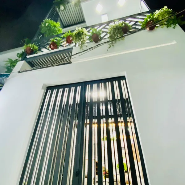 Nhà 4 tầng hẻm 391 Huỳnh Tấn Phát 4m x 13m