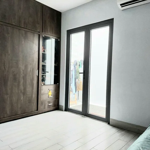 Nhà 4 tầng  2 mặt tiền hẻm xe hơi 1135 Huỳnh Tấn Phát 6,5m x 16,5m