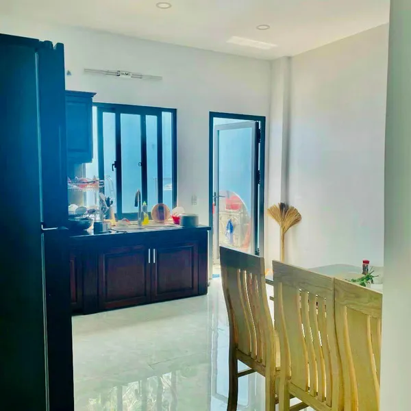 Nhà 2 tầng Hẻm 502 Huỳnh Tấn Phát, 4m x 23m