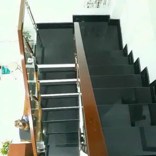 Nhà 2 tầng hẻm xe hơi 1135 Huỳnh Tấn Phát