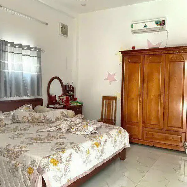 Nhà 2 tầng hẻm xe hơi 1135 Huỳnh Tấn Phát