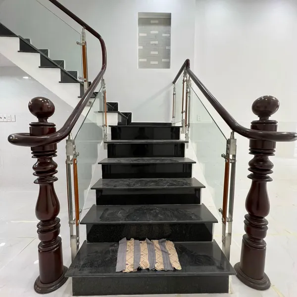 Nhà 4 tầng hẻm xe hơi 803 Huỳnh Tấn Phát 4m x 16m