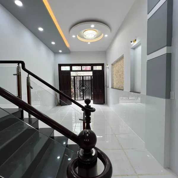 Nhà 4 tầng hẻm xe hơi 803 Huỳnh Tấn Phát 4m x 16m