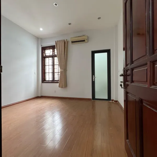 Nhà 4 tầng hẻm xe hơi 803 Huỳnh Tấn Phát 4m x 16m