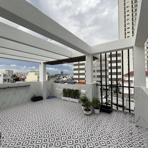 Nhà 5 tầng hẻm xe hơi Huỳnh Tấn Phát 5,5m x 14m