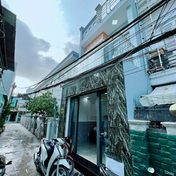 Nhà 2 Tầng hẻm 1113 Huỳnh Tấn Phát , 4m x 14m