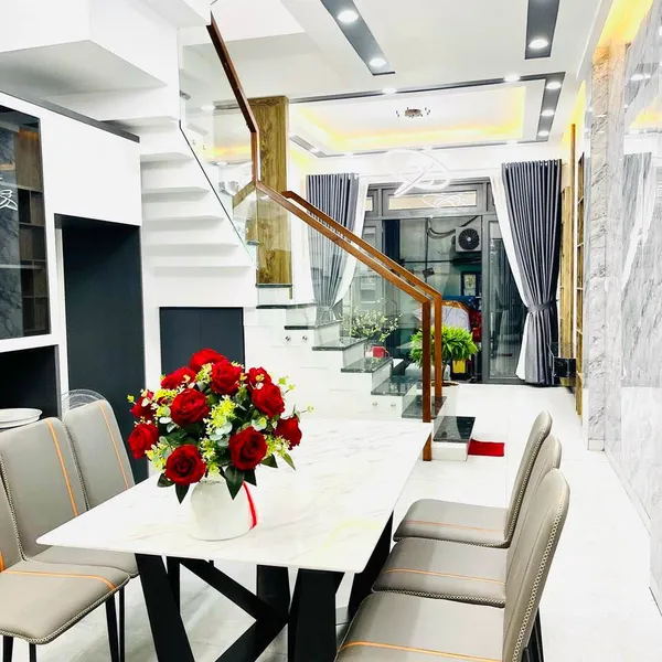 Nhà mới 2 tầng hẻm 502 Huỳnh Tấn Phát 4m x 14m