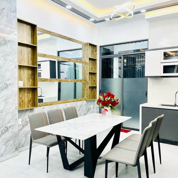 Nhà mới 2 tầng hẻm 502 Huỳnh Tấn Phát 4m x 14m