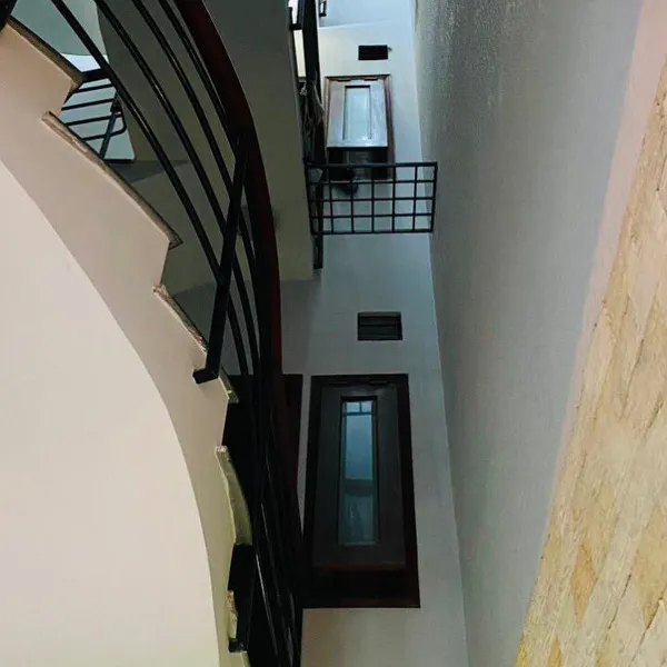 NHà 4  tầng hẻm xe hơi Lâm văn bền 4m x 18m nở hậu