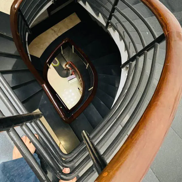 NHà 4  tầng hẻm xe hơi Lâm văn bền 4m x 18m nở hậu