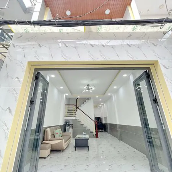 Nhà 2T hẻm 60 lâm Vắn bền , tân kiểng , 4m x 14m