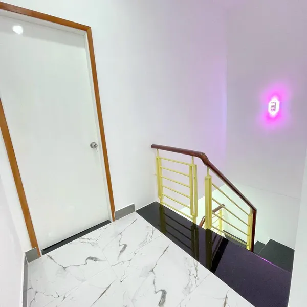 Nhà 2T hẻm 60 lâm Vắn bền , tân kiểng , 4m x 14m