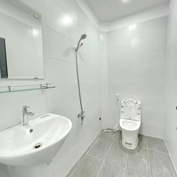 Nhà 2T hẻm 60 lâm Vắn bền , tân kiểng , 4m x 14m