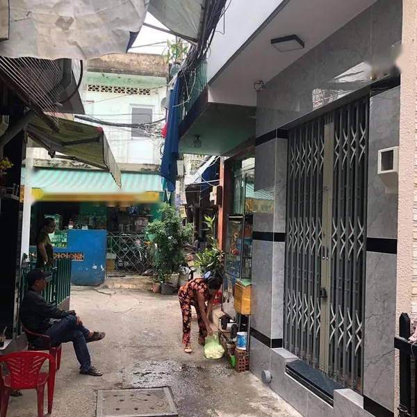 Nhà mặt tiền hẻm 941 Trần Xuân Soạn  2,7m x 8m