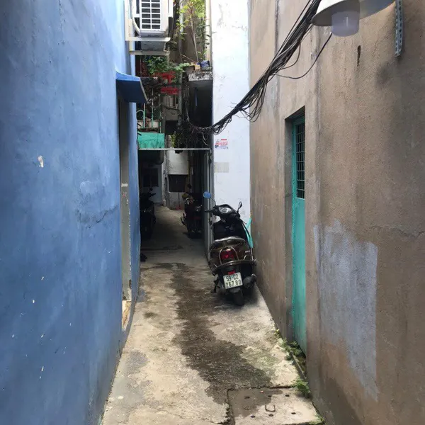 Nhà 2T dưới 2 tỷ trần xuân soạn , 3m x 7m nở hậu 3.5m