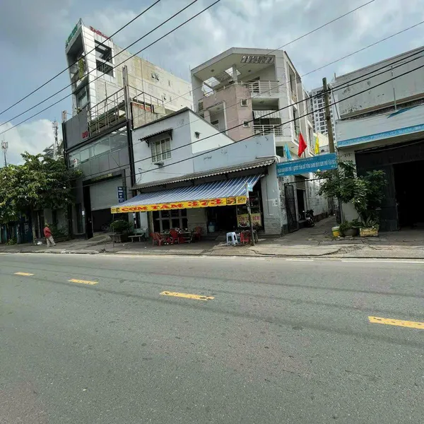 Nhà 4 tầng mặt tiền đường Trần Xuân Soạn Quận 7 - căn góc