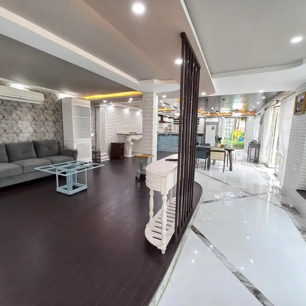 Biệt thự sân vườn Kiều Đàm Quận 7 DT: 11m x 40m