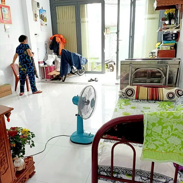 Nhà 2 tầng hẻm 1041 Trần Xuân Soạn 4,2m x 11m