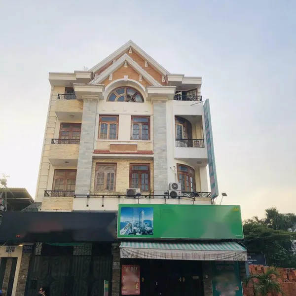 Nhà 5T mặt tiền hẻm 793 Kiều Đàm 5,5m x 24m