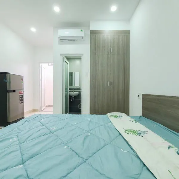 Bán tòa căn hộ dịch vụ đường 37 Tân Quy 7.5m x 19.2m doanh thu sinh lời