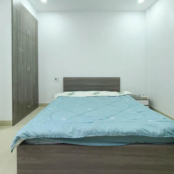 Bán tòa căn hộ dịch vụ đường 37 Tân Quy 7.5m x 19.2m doanh thu sinh lời