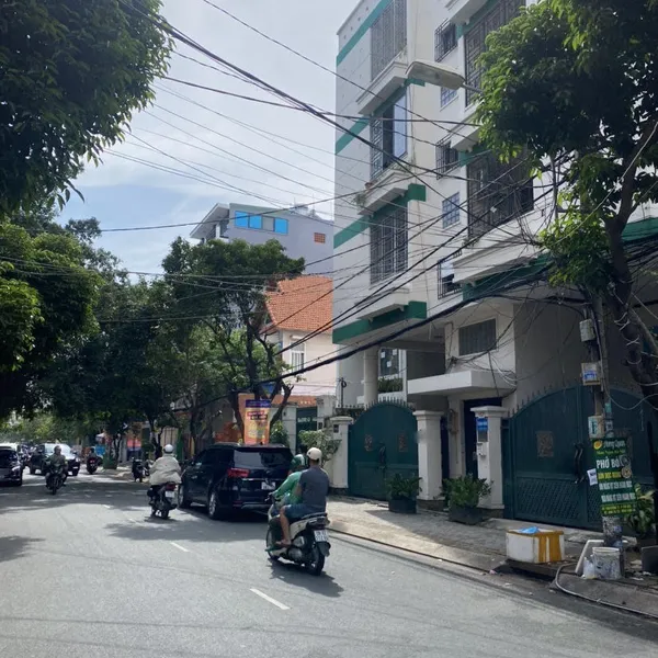 Tòa căn hộ DV đường Số Tân Quy 7,5m x 20m