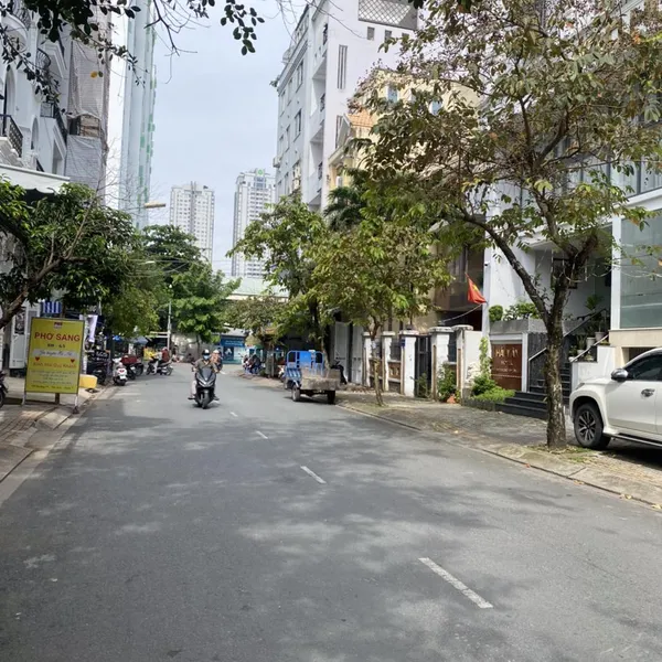 Nhà 3 tầng đường 79 Tân Quy 8m x 18m