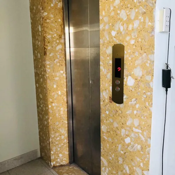 Nhà 6 tầng đường số Tân Quy 4,9m x 19,4m