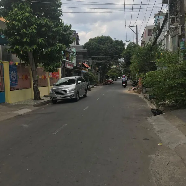 Nhà 2 tầng mặt tiền đường 45 , tân quy 4m x 18m