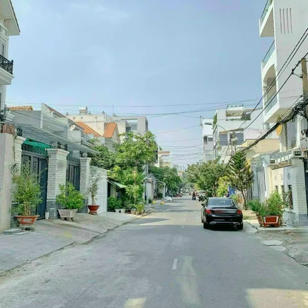 Nhà 2T mặt tiền đường 53 , Tân Quy , 6.7m x 22m nở hậu 6.8m