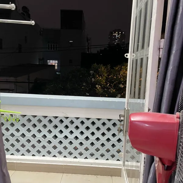 Nhà 2 tầng đường 39 Tân Quy, 4m x 20m chỉ 9,8 tỷ