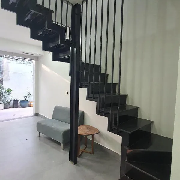 Nhà 2 tầng hẻm 108 Lê Văn Lương 3m x 7m