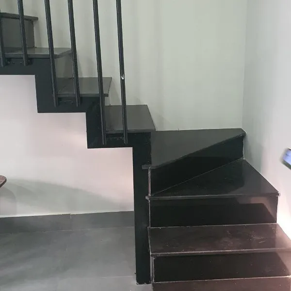 Nhà 2 tầng hẻm 108 Lê Văn Lương 3m x 7m