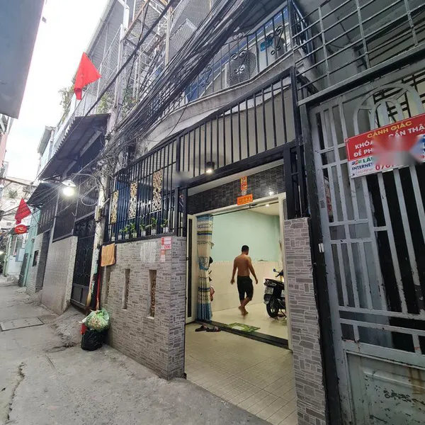 Kèo thơm ! Nhà 3T hẻm 98 Bùi Văn Ba, 4m x 15m